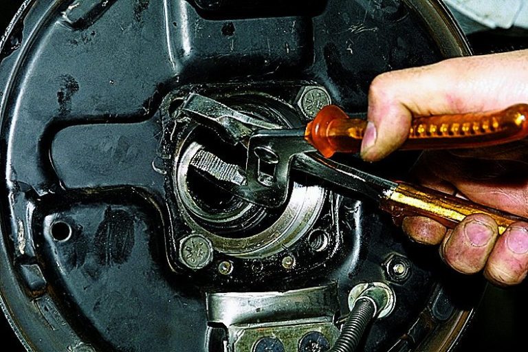 Как заменить сальник полуоси