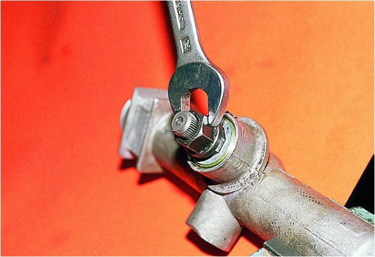 Регулировка рулевой рейки